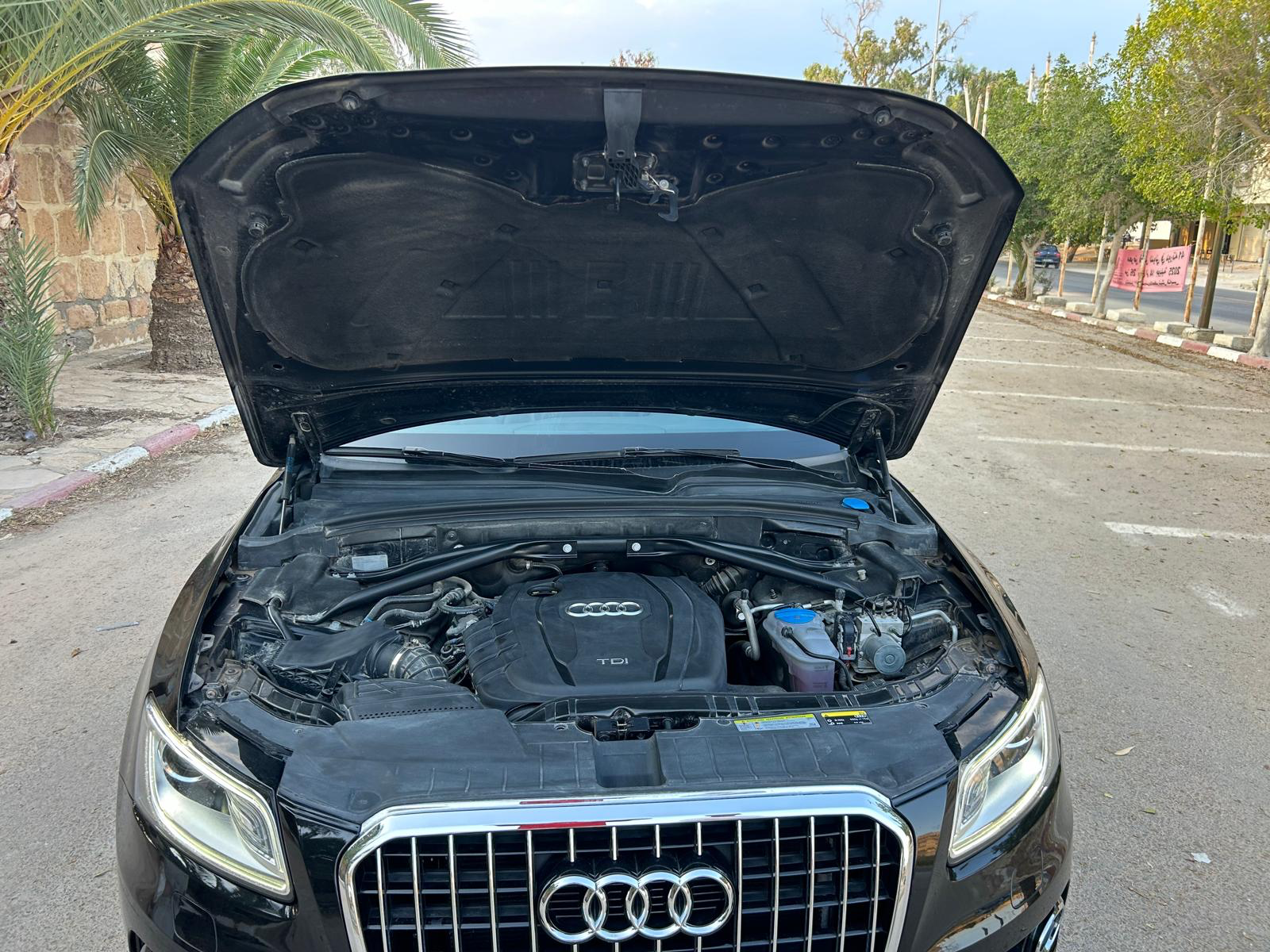 Audi Q5 2.0L TDI 150cv 2014 excellent état 