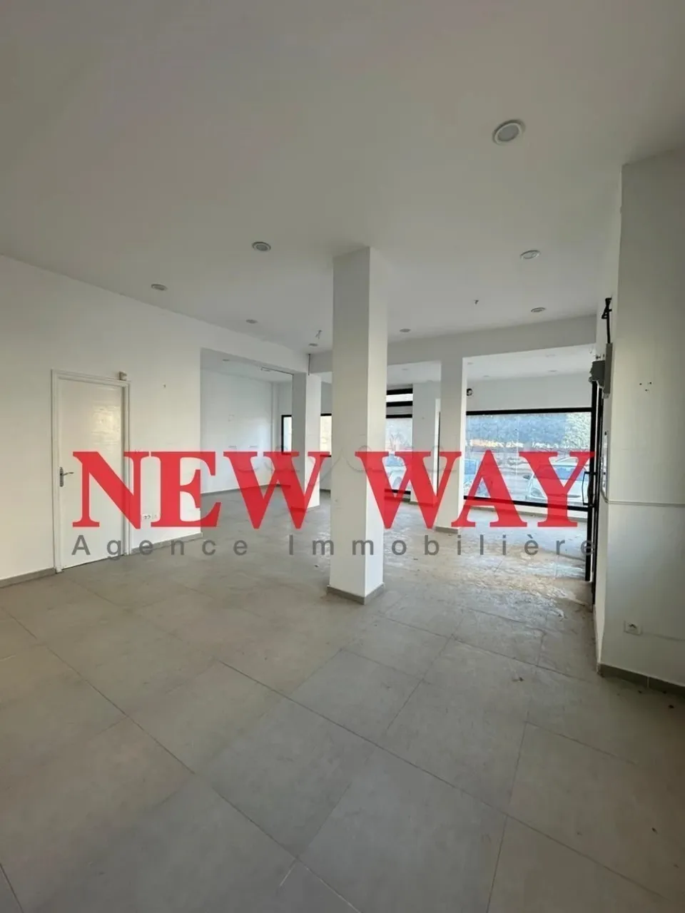 Local Commercial Mur, Fait le Coin à khezema