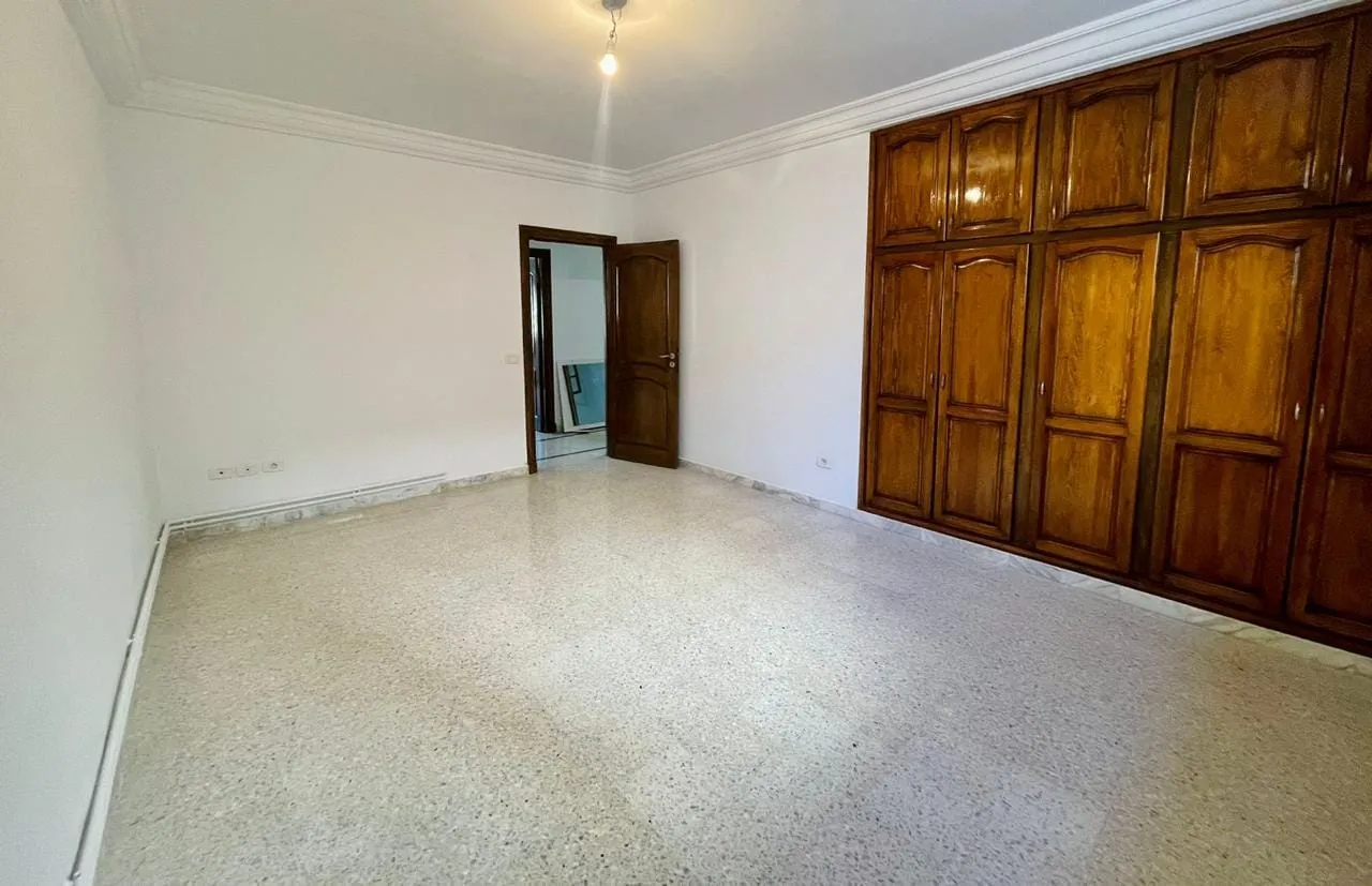 A louer Appartement S+3 à Jardin d'el Menzah 1