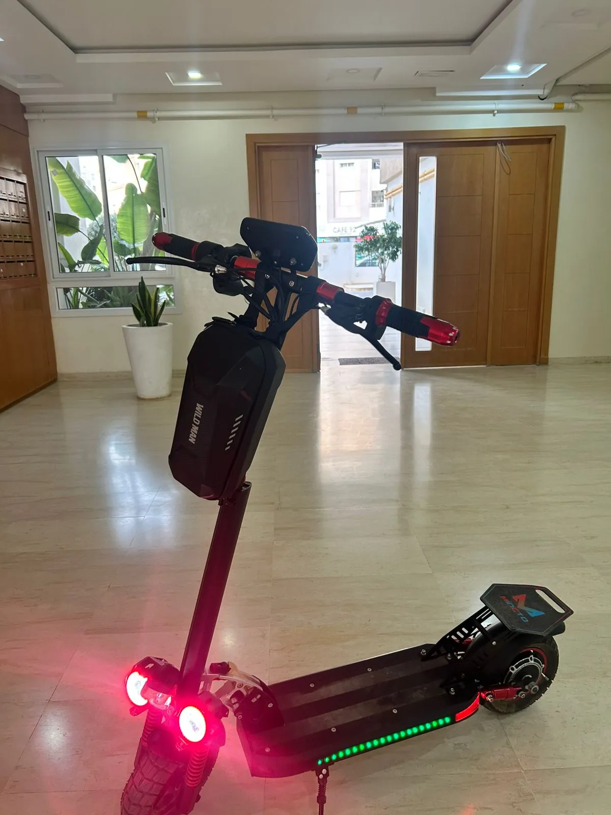 Trontinette electric neuf