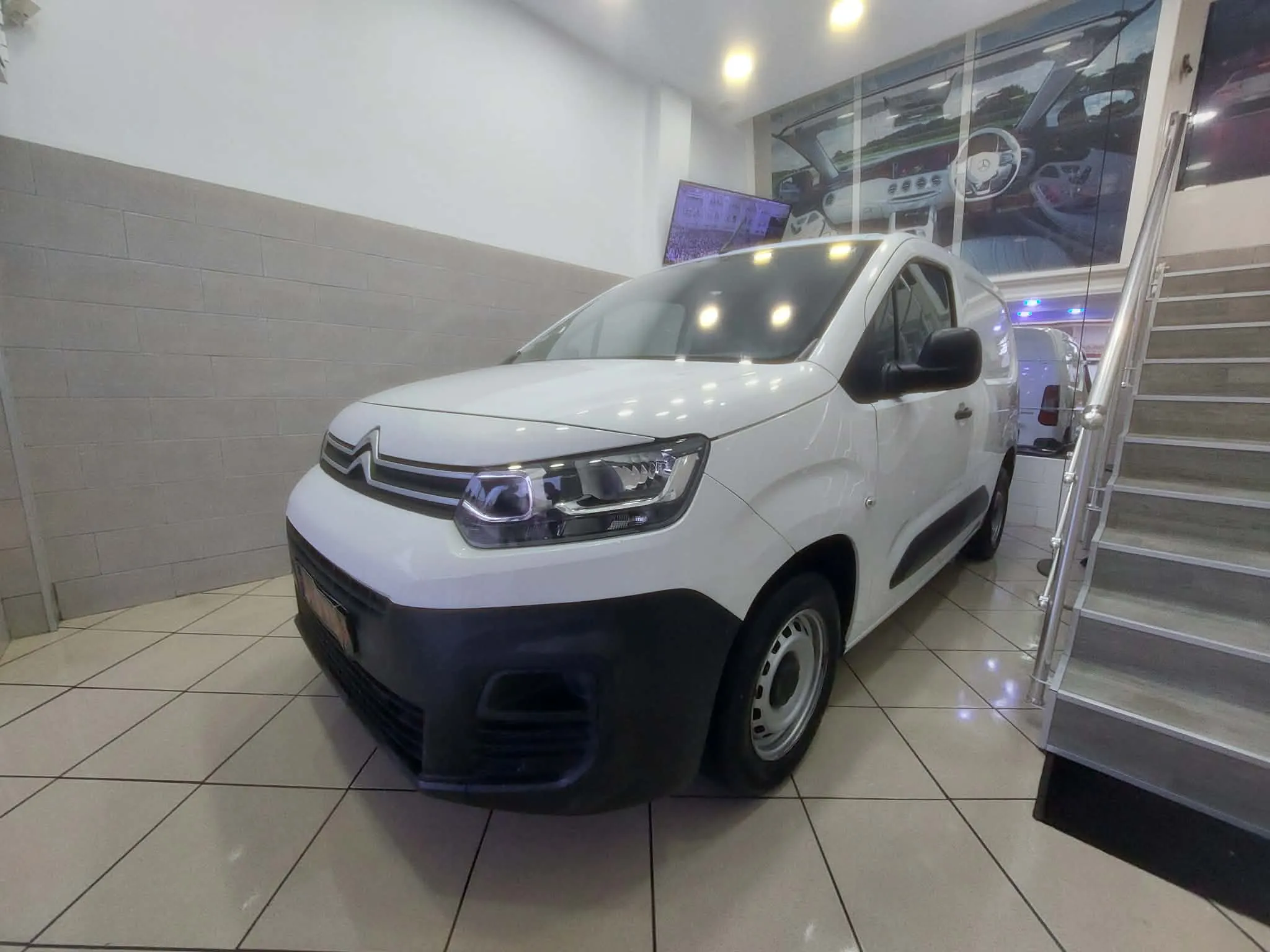 Citroen Berlingo 1.6 - 2022 - Tel 98479647