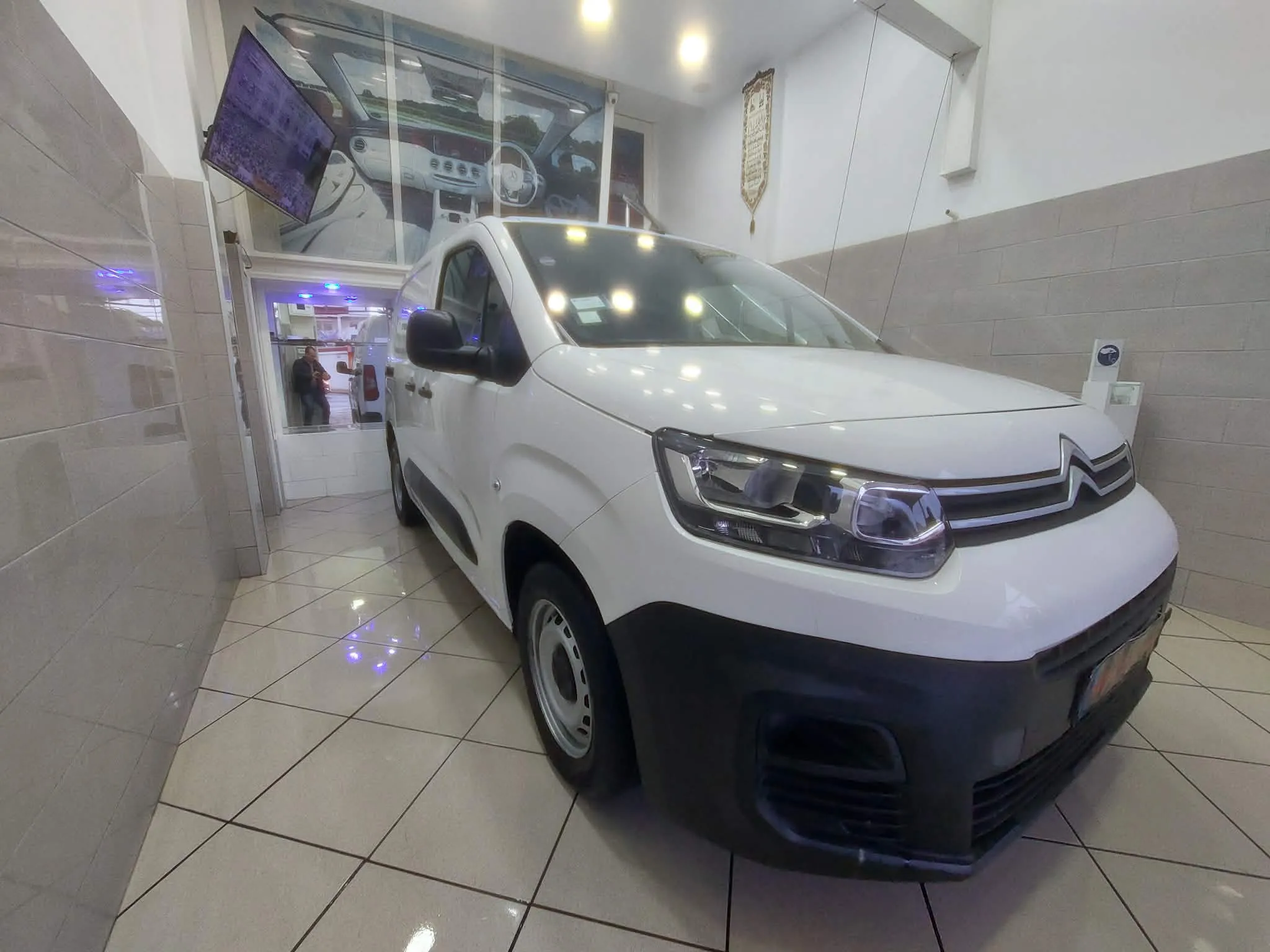 Citroen Berlingo 1.6 - 2022 - Tel 98479647