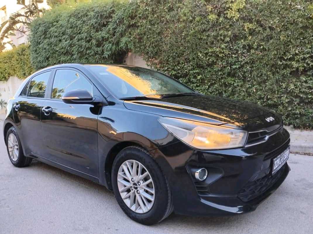 KIA RIO COUPÉ PREMIÈRE MAIN EN EXCELLENT ÉTAT