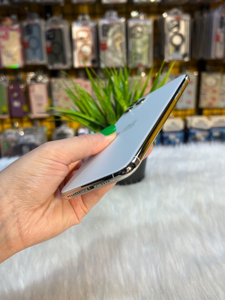 iPhone 11 pro max 256Gb batterie 93%