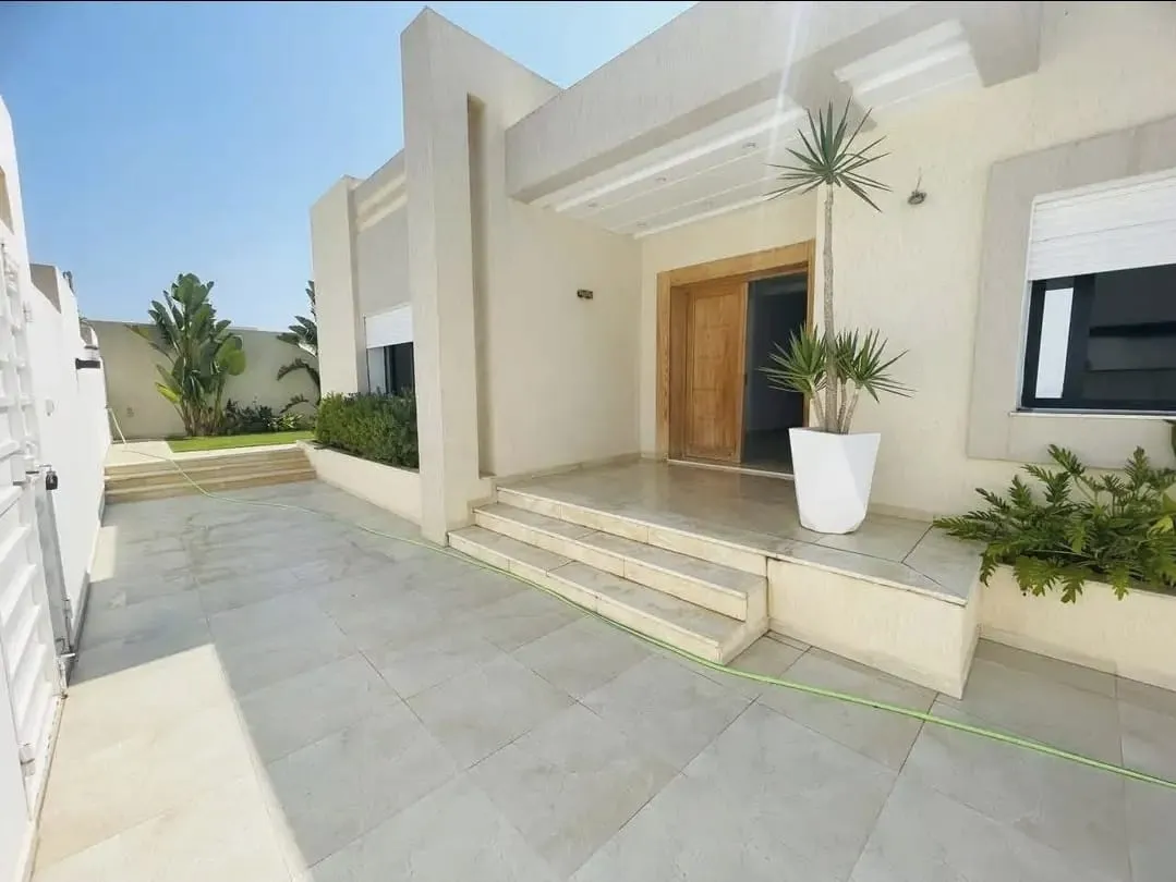 Une Villa moderne haut standing à Chatt Mariem Sousse Vue mer