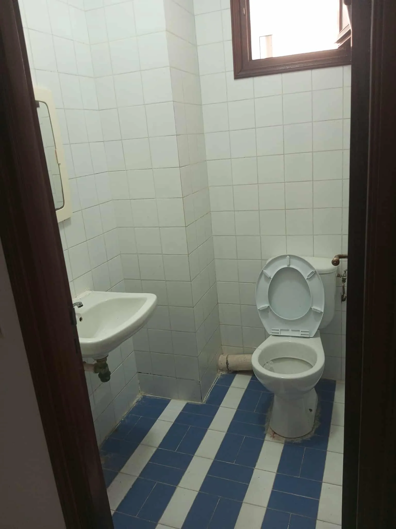 un appartement spacieux s+3 au 1er étage a louer a Manar 2 Prés de lycée Dachraoui
