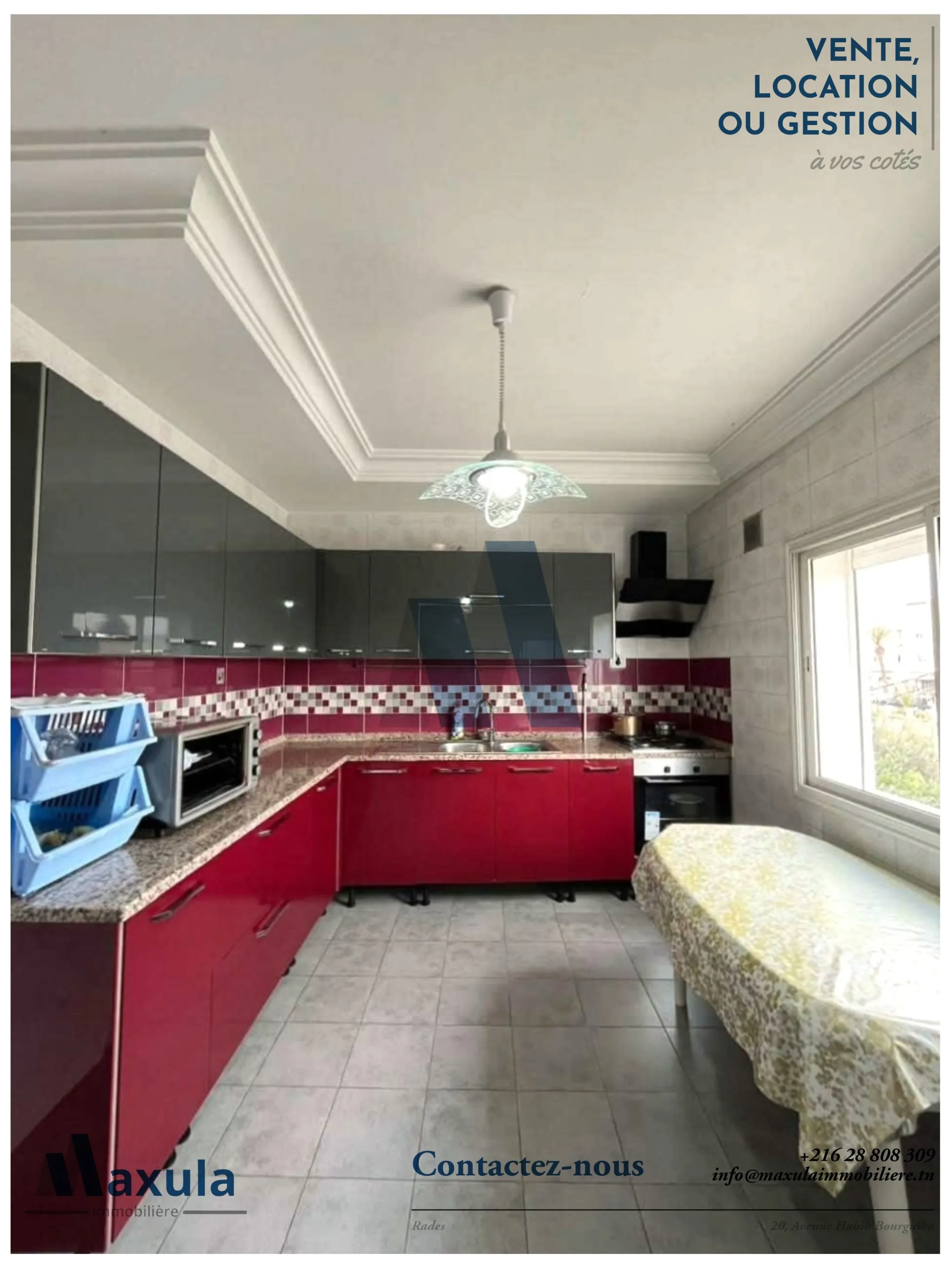 À VENDRE MAISON R+1 AVEC REZ COMMERCIAL DANS LE CENTRE DE BEN AROUS