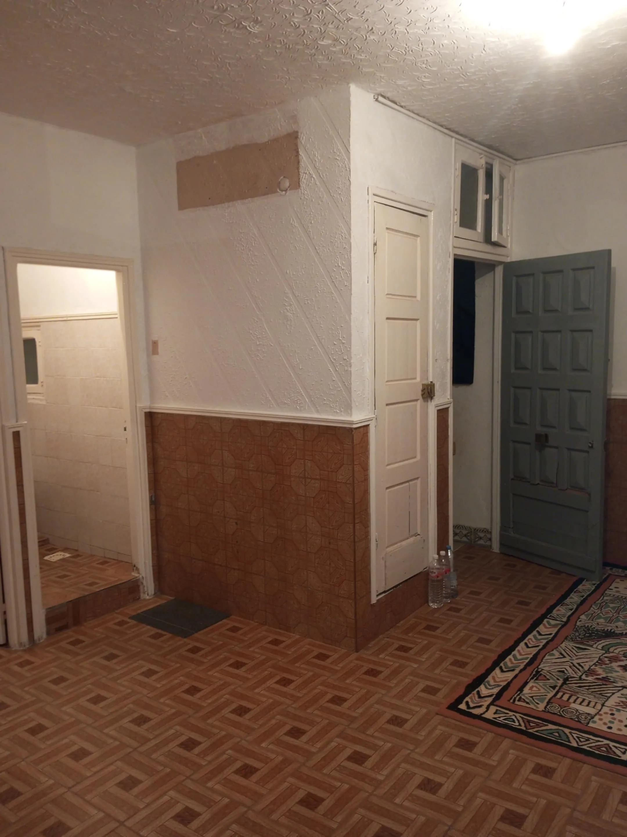 un étage d'une maison s+2 vide au 1er étage a louer a Omrane Supérieur Prés de lycée Lasfer