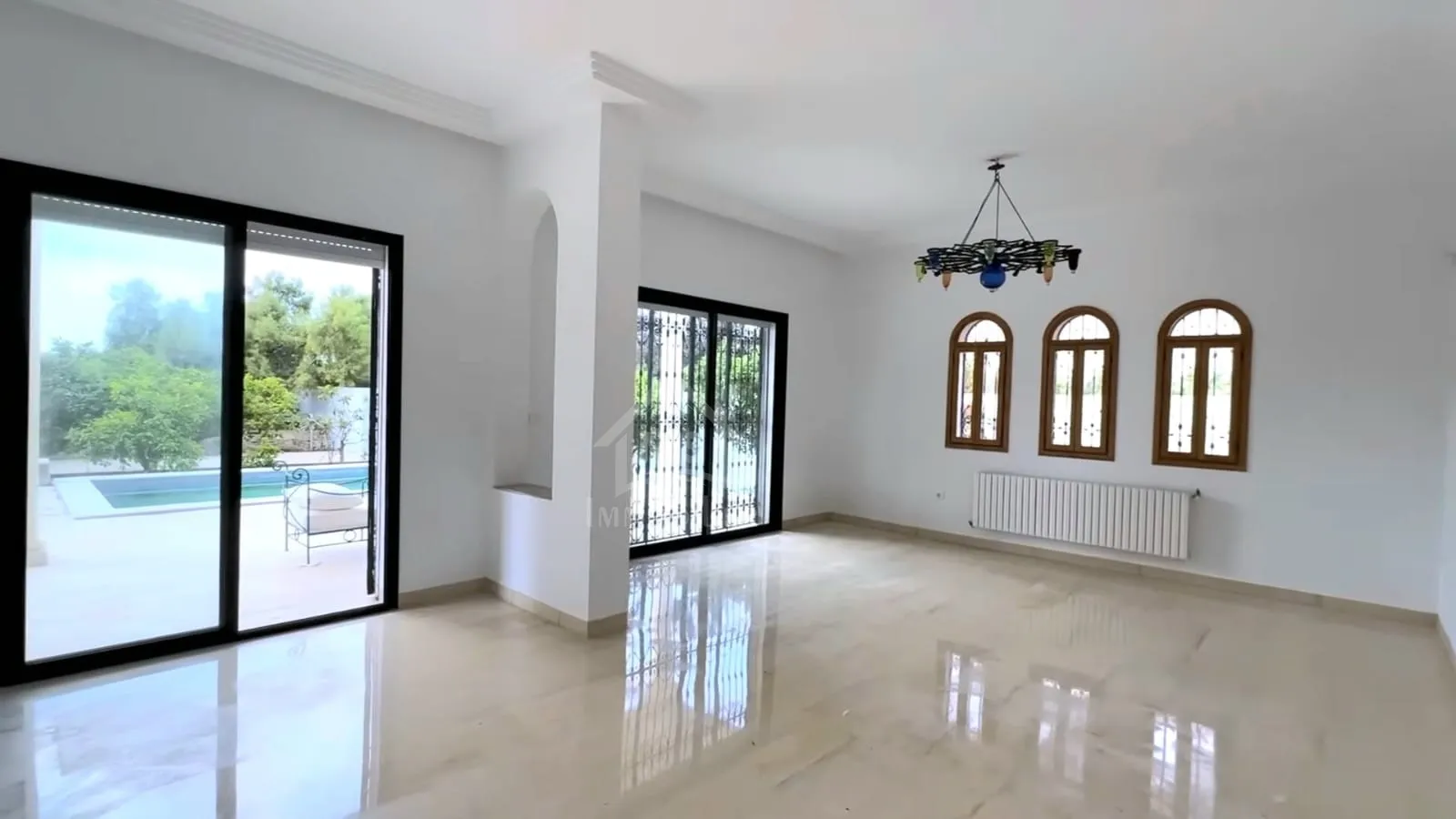 Charmante villa avec piscine à vendre à hammamet 51355351