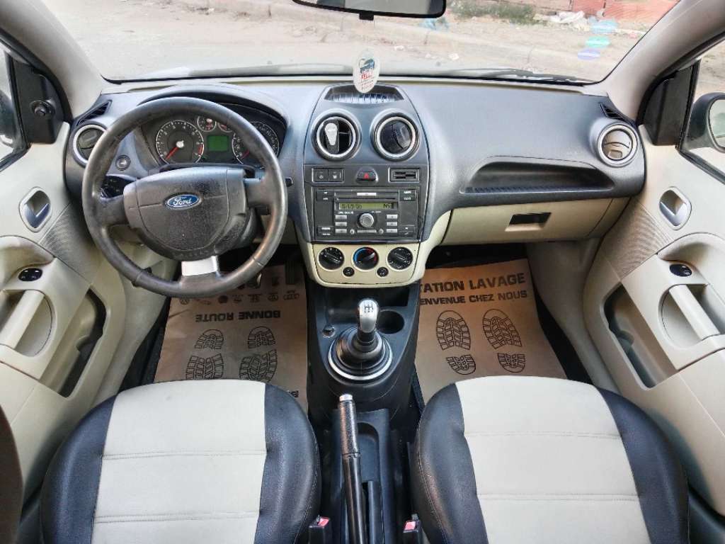Ford fiesta phase 2 état très propre 📞📞21031826