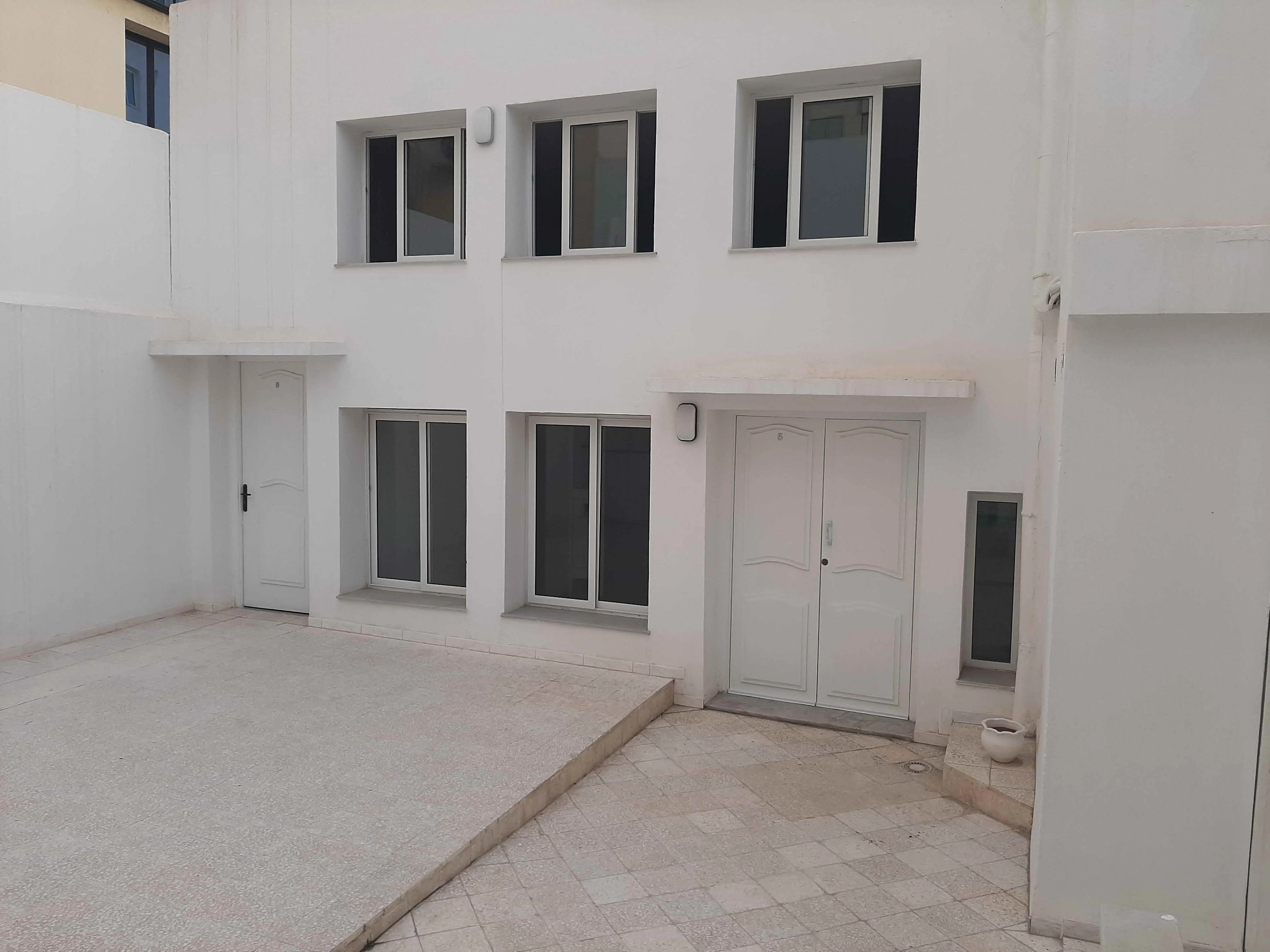 Appartement S3  usage bureau  Centre urbain Nord