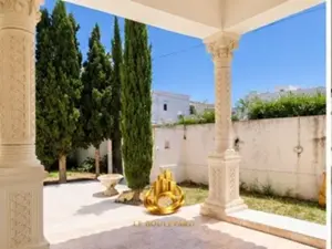 A Louer Villa S+6 Avec Jardin à Jasmin, Nabeul