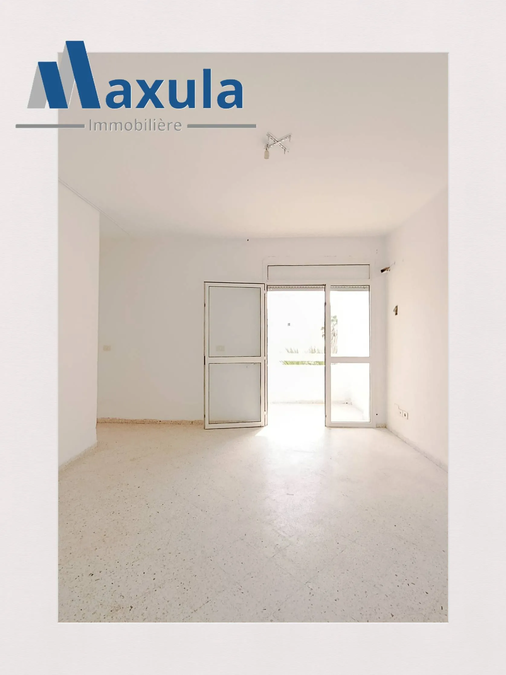À LOUER APPARTEMENT S+2 AU 2ÈME ÉTAGE À RADES CITÉ OLYMPIQUE