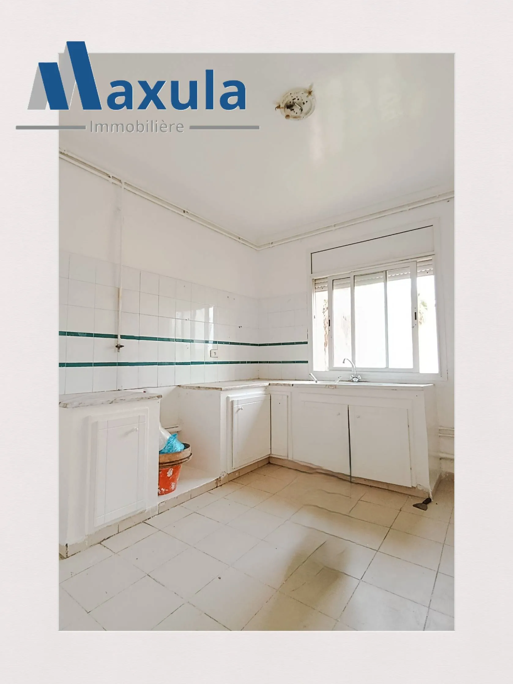 À LOUER APPARTEMENT S+2 AU 2ÈME ÉTAGE À RADES CITÉ OLYMPIQUE