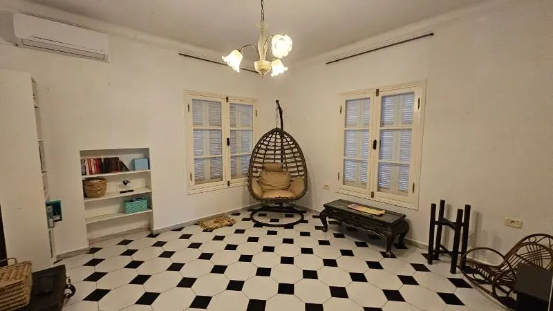 Villa MANORA (Réf: V2814)