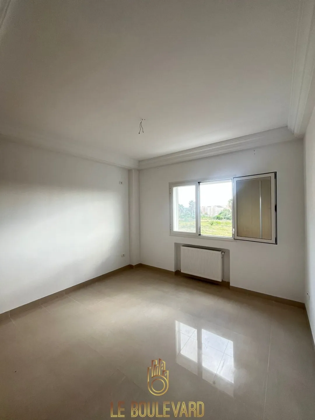 Location Annuelle : Etage De Villa S+3 Haut Standing Vue Sur Mer à Sidi Mahersi, Nabeul