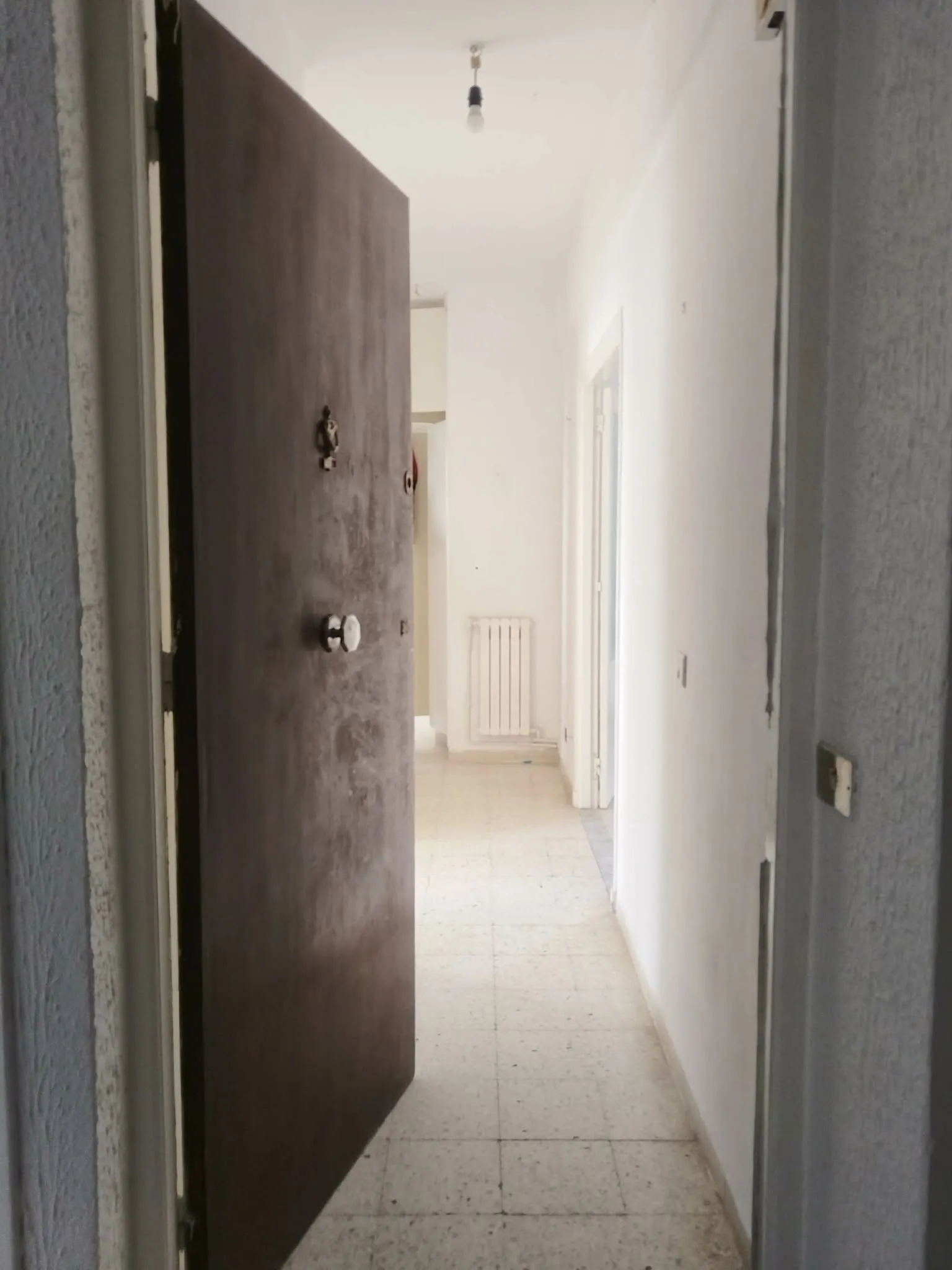 un spacieux appartement s+2 au 4éme étage (avec ascenseur) a louer situé a Manar 2 Prés de Takacim