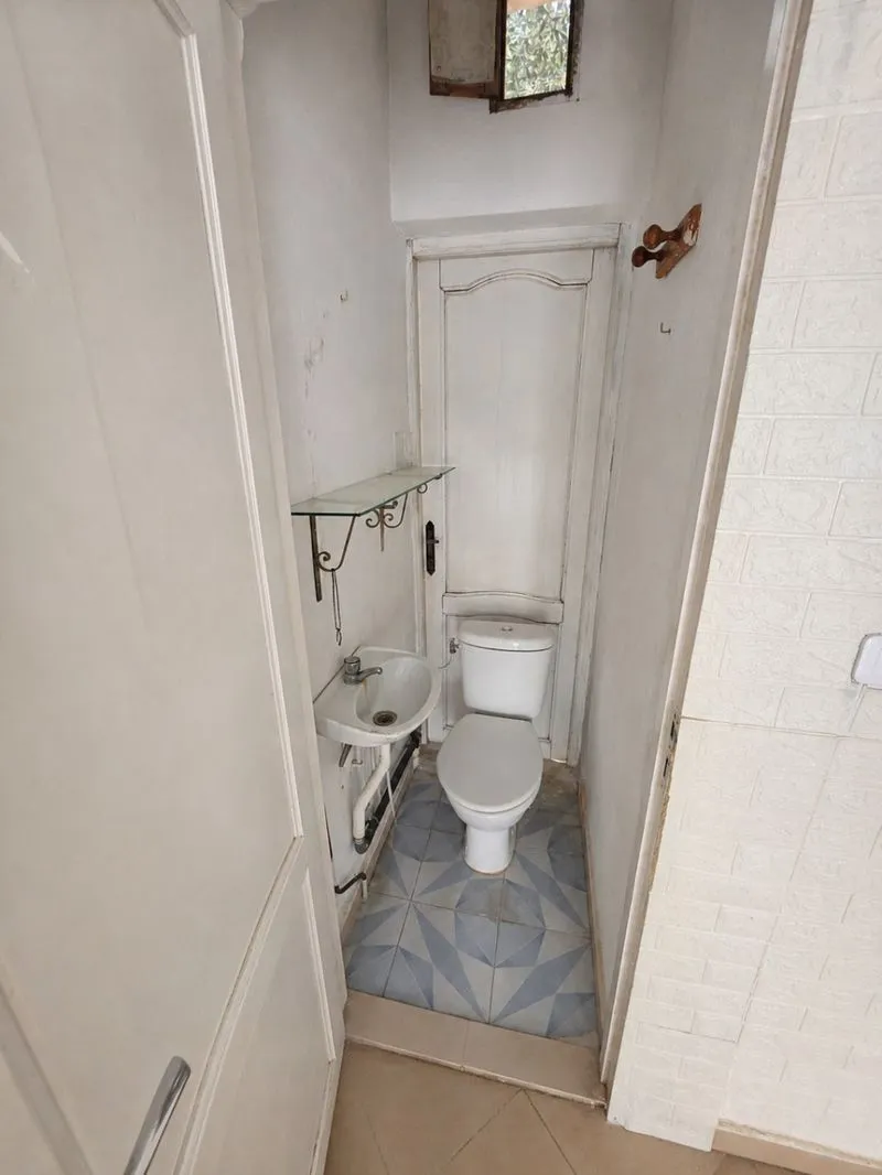 Local commercial 15 m² à El Mourouj 5