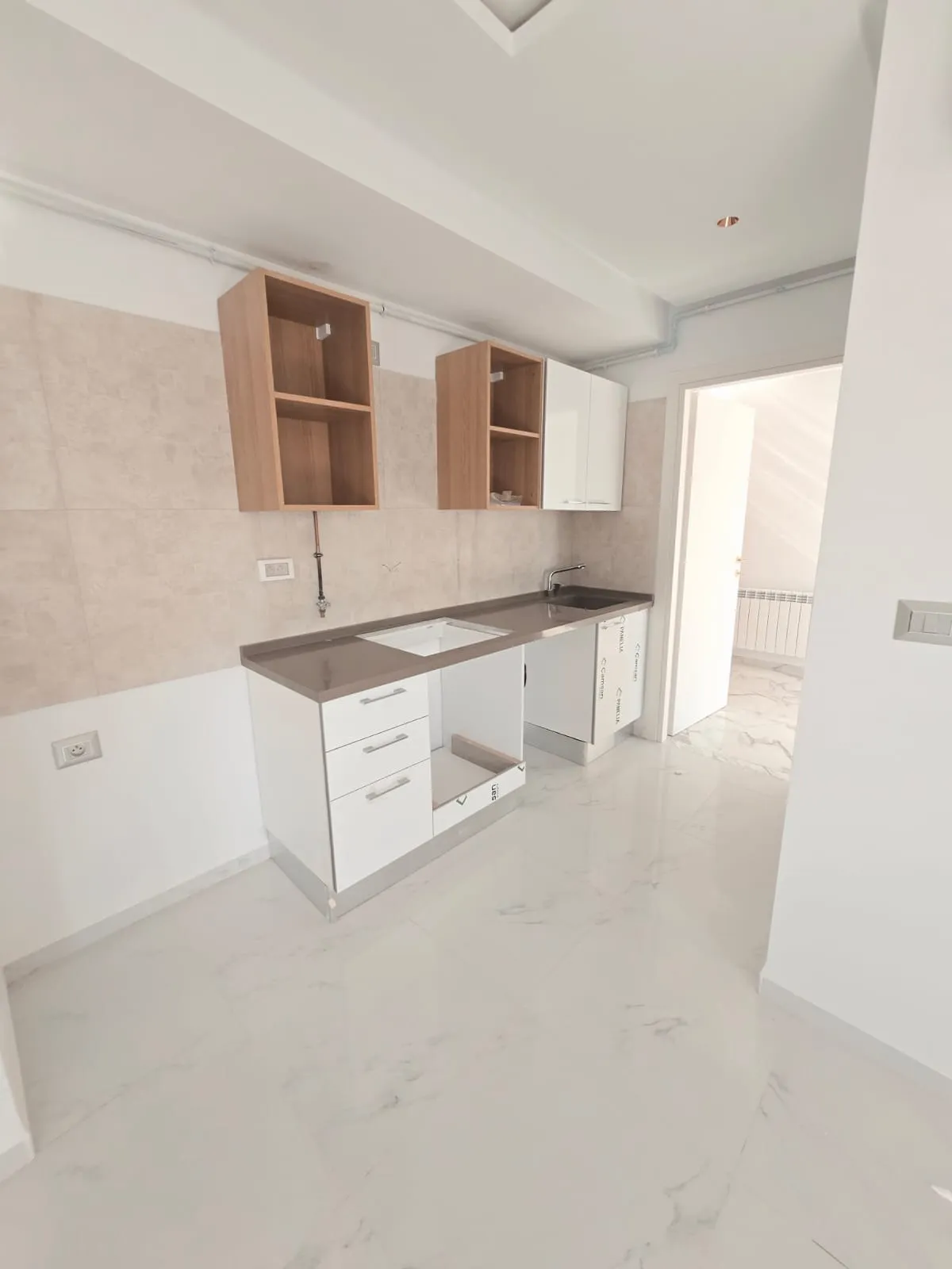 Des appartements S1 et S2 direct promoteur chat meriem 100 mètres de la plage