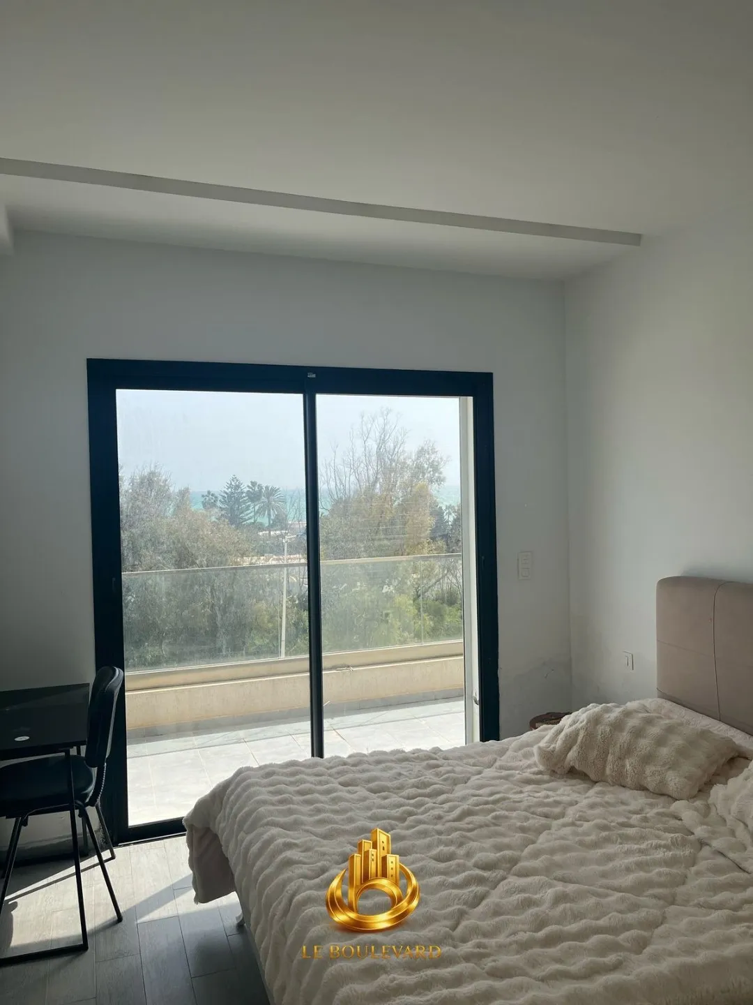 Location Annuelle : Appartement S+2 Haut Standing Vue Sur Mer à Néapolis, Nabeul 