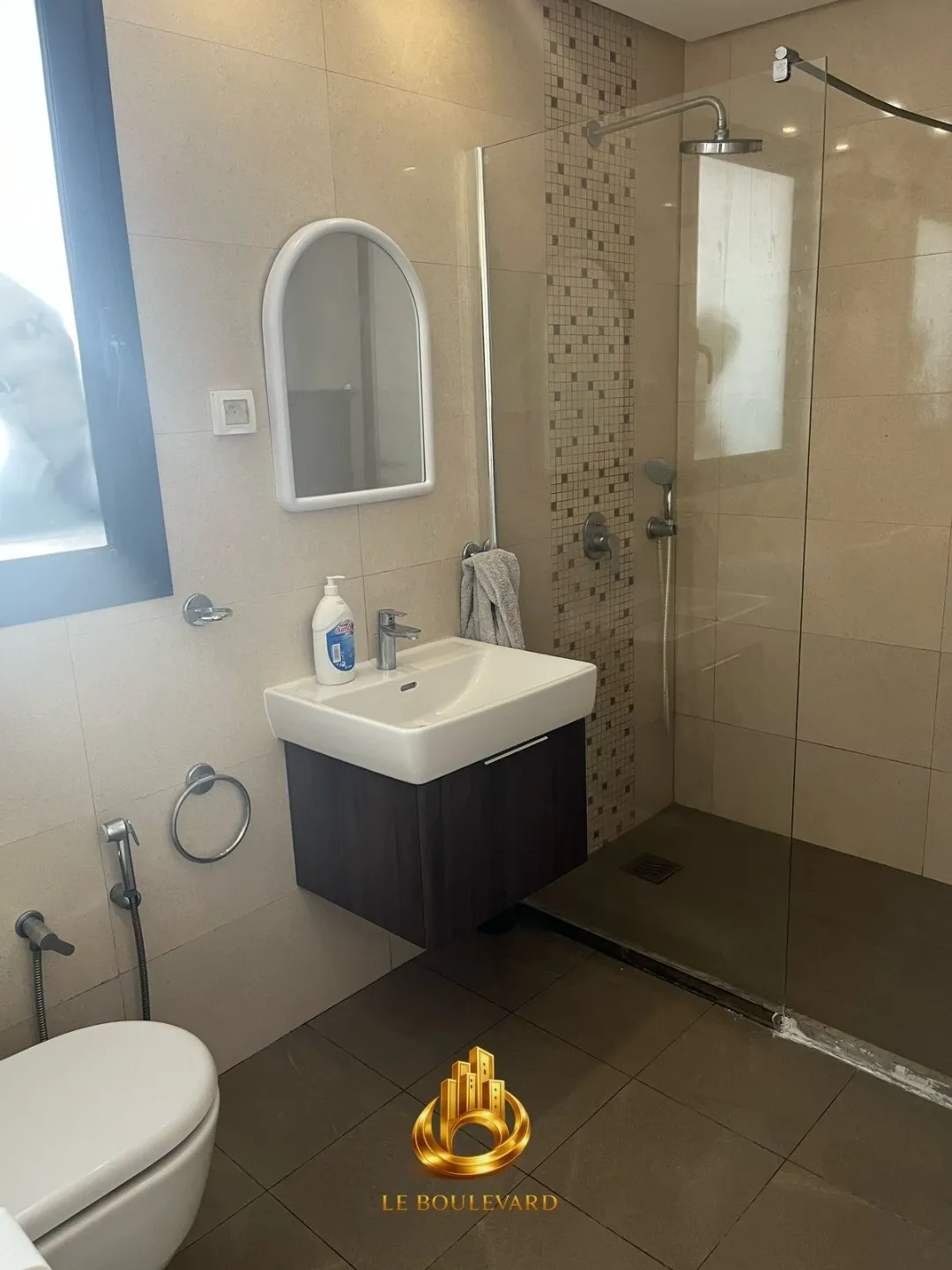 Location Annuelle : Appartement S+2 Haut Standing Vue Sur Mer à Néapolis, Nabeul 