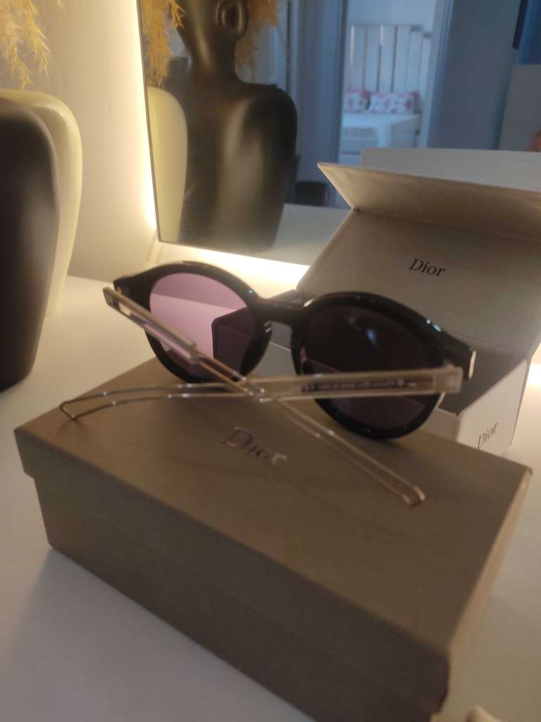 A vendre lunette Dior femme model 2024