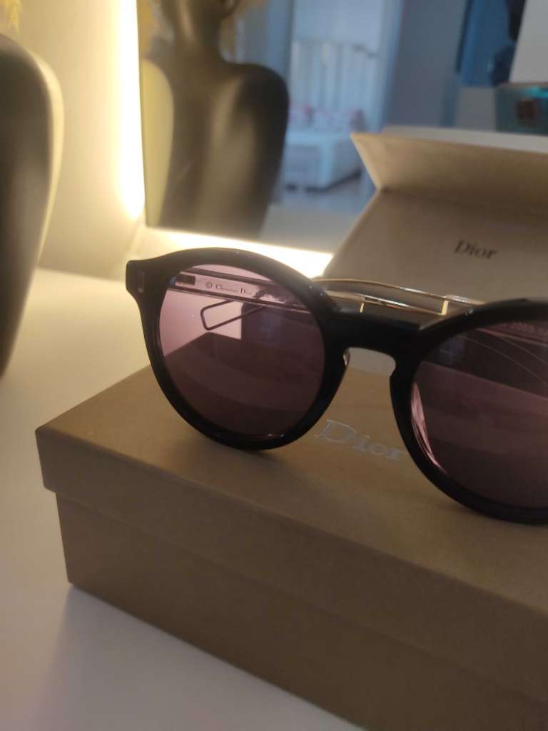 A vendre lunette Dior femme model 2024