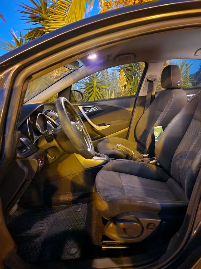 Opel astra j auto turbo