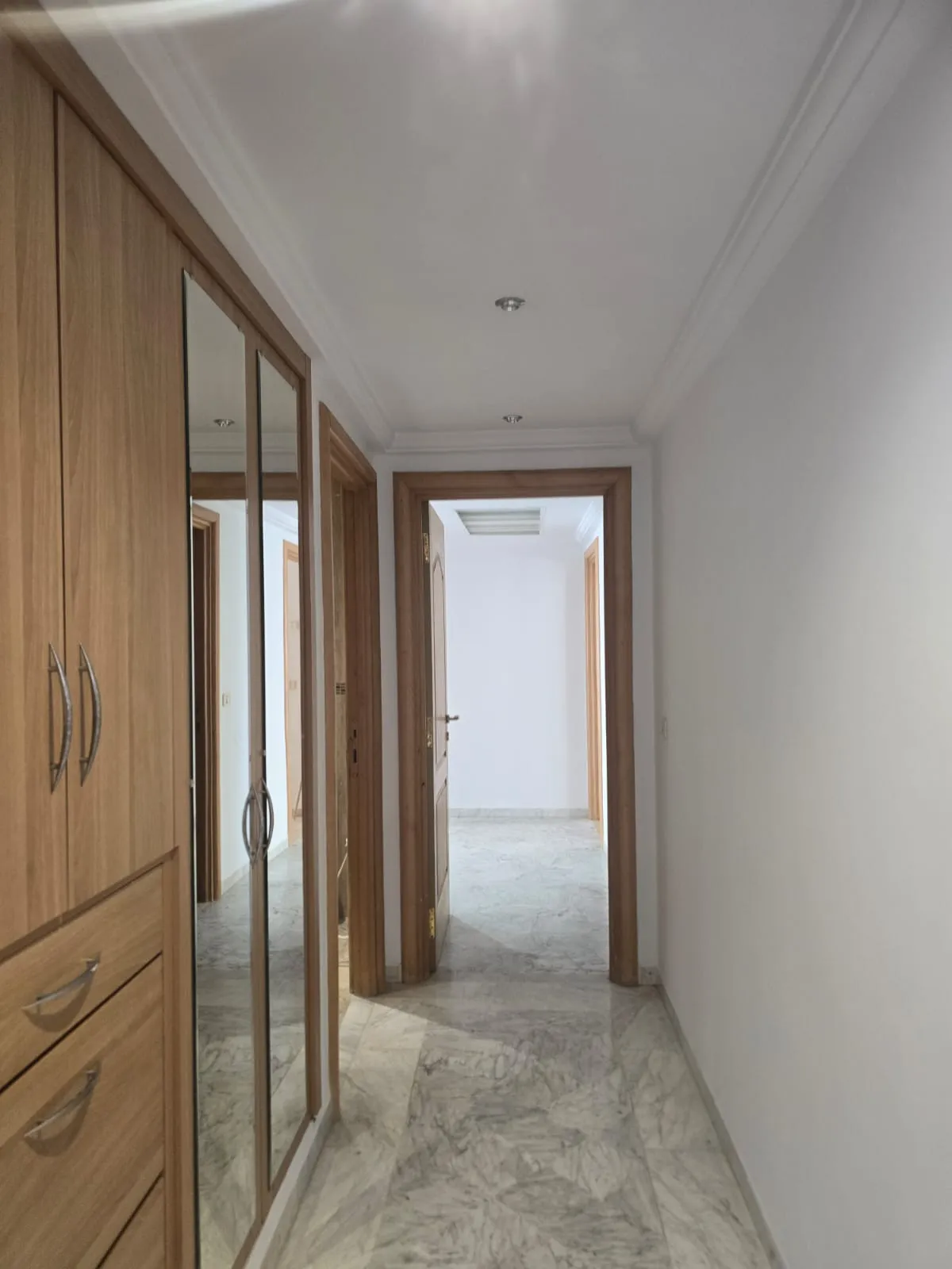 À vendre Superbe Appartement S+3 Haut Standing avec Vue Mer latérale