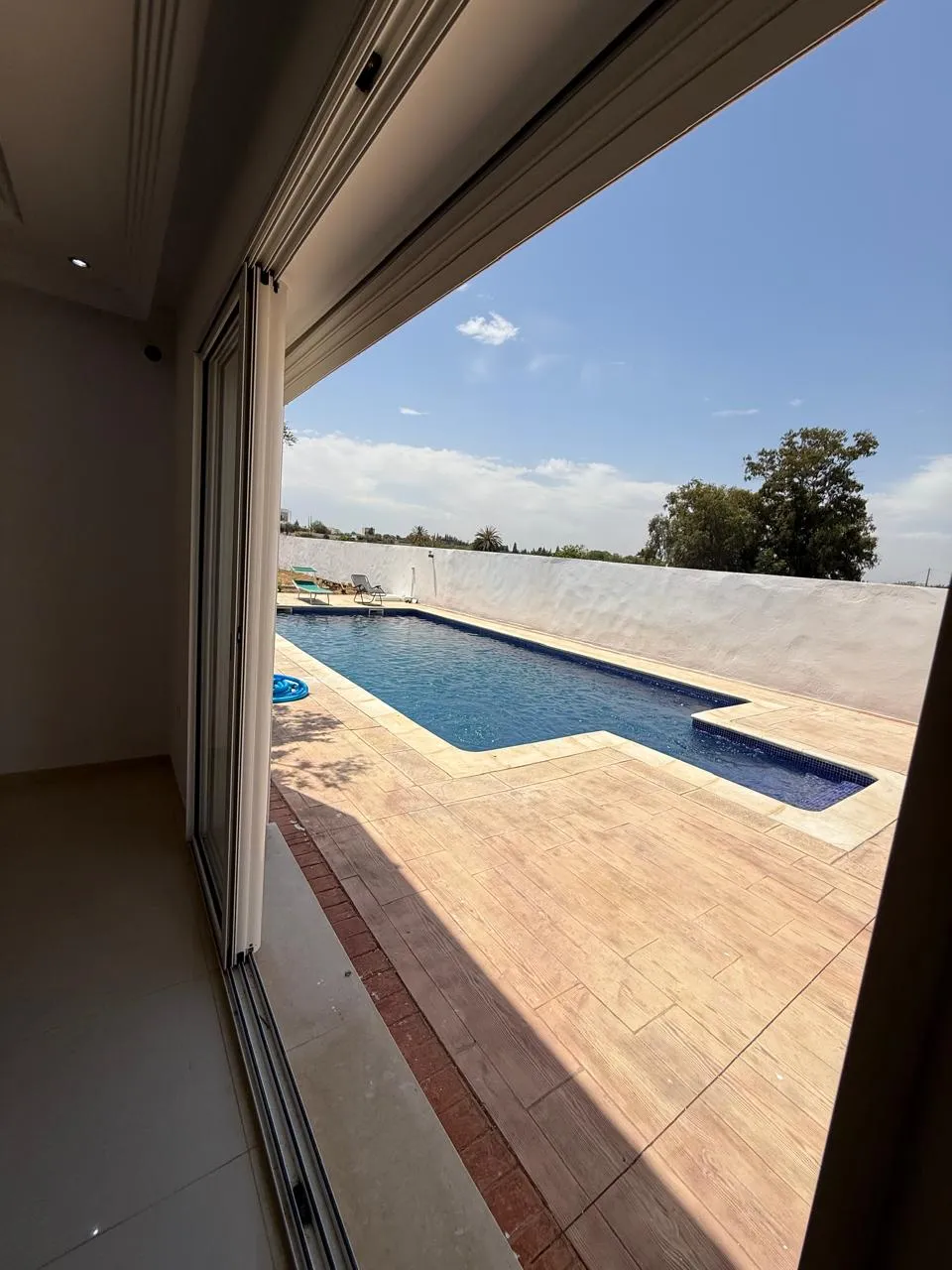 🏡Villa S+4 Meublée Avec Piscine En Location | Chott Mariem