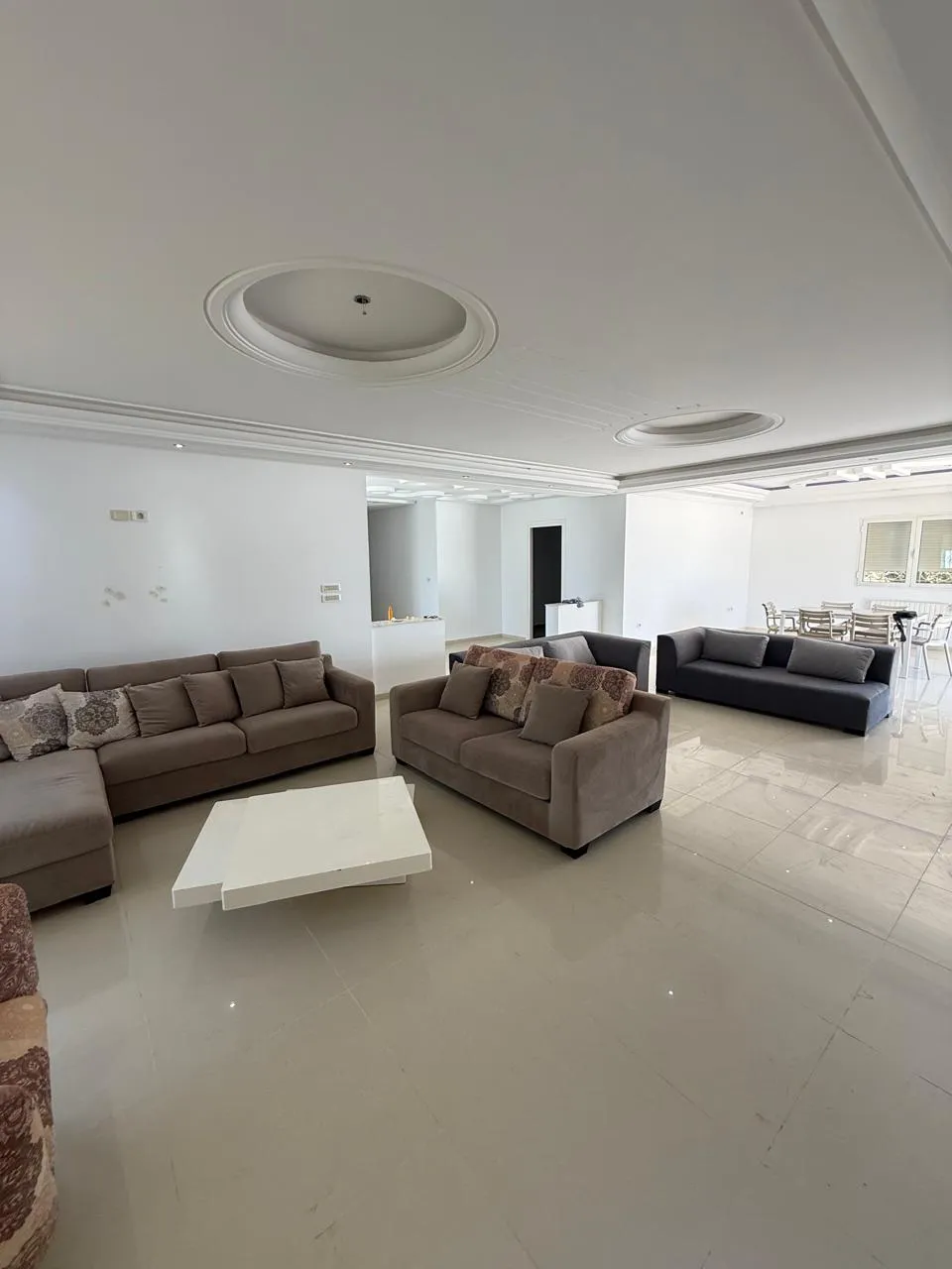 🏡Villa S+4 Meublée Avec Piscine En Location | Chott Mariem