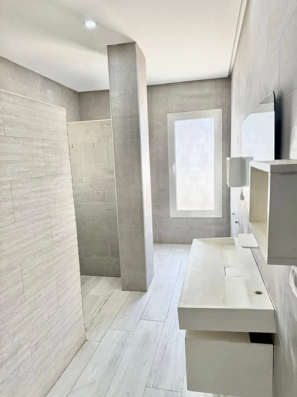 🏡Villa S+4 Meublée Avec Piscine En Location | Chott Mariem