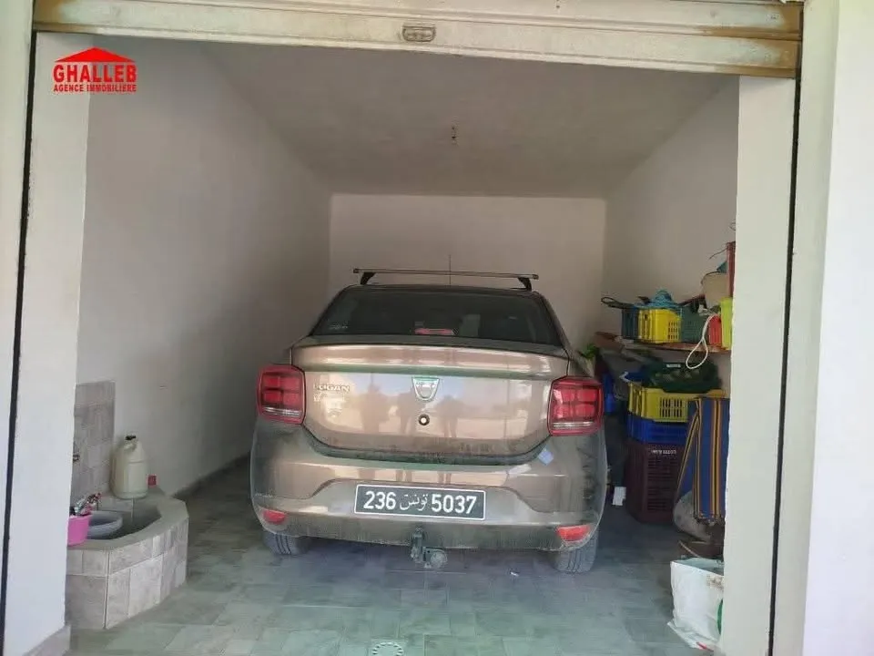 maison avec 3 garages 29730412