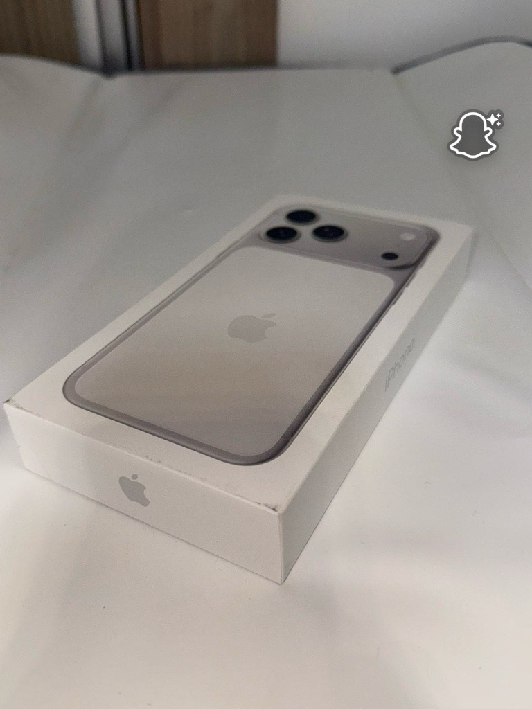 🍊 IPhone 17 pro Max 512go couleur Argent 🍊 