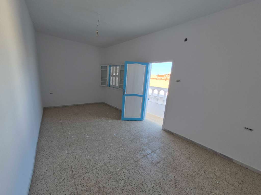 منزل للبيع 200 متر خنيس المنستير