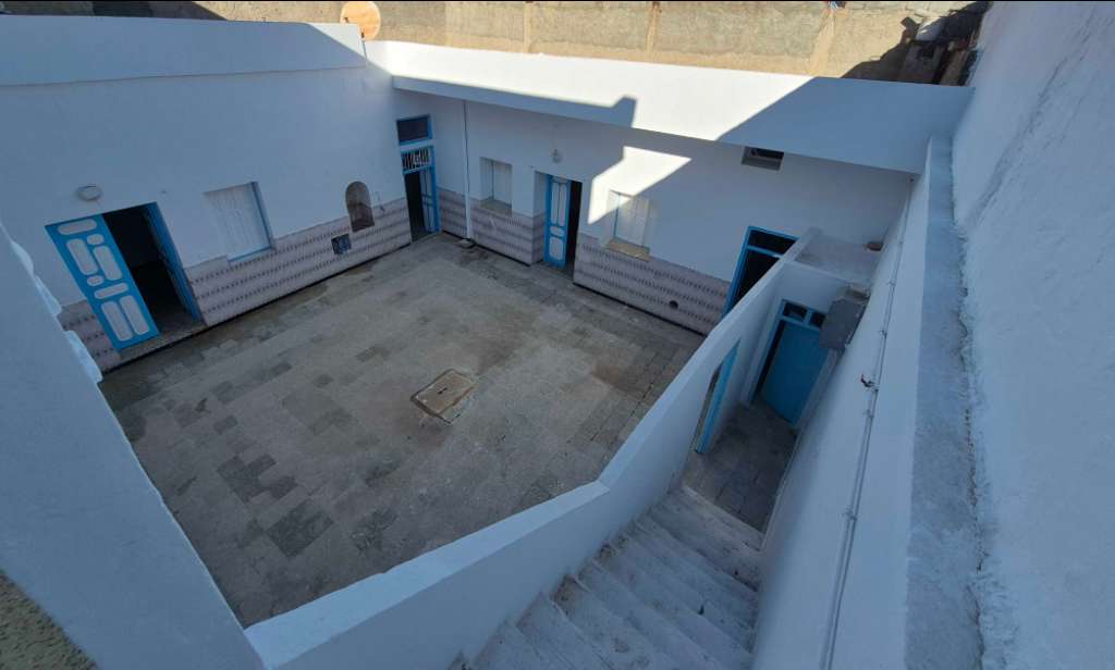 منزل للبيع 200 متر خنيس المنستير