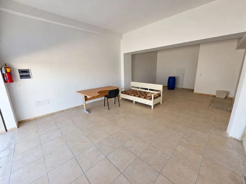 Boutique M1 de 50 m² à Nouvelle Médina 3