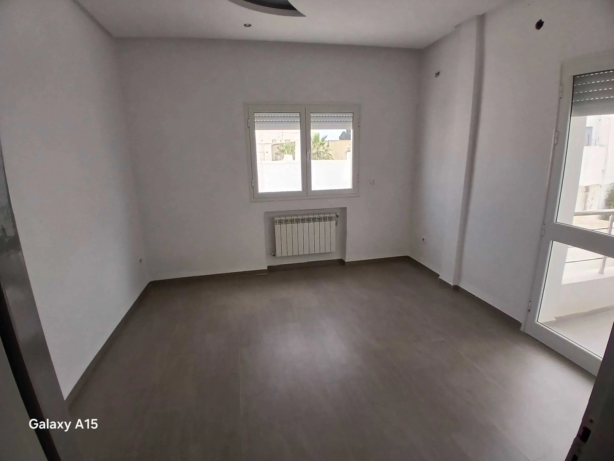 A louer appartement type S+3 étage villa au premier lieu JAWHRA SOUSSE