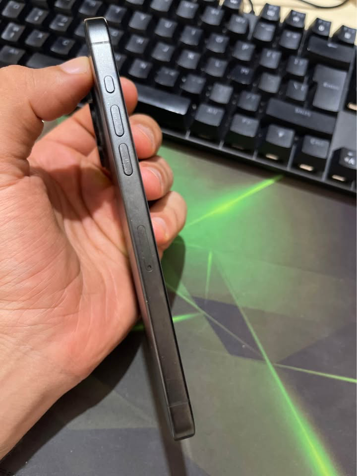 Iphone 15 pro max noir titanium 