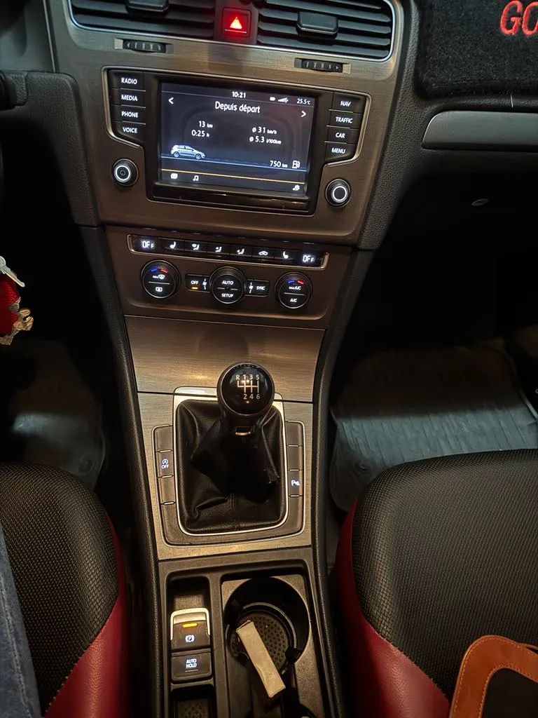 Golf 7 Essence Blue Motion. Une voiture très propre et bien entretenue