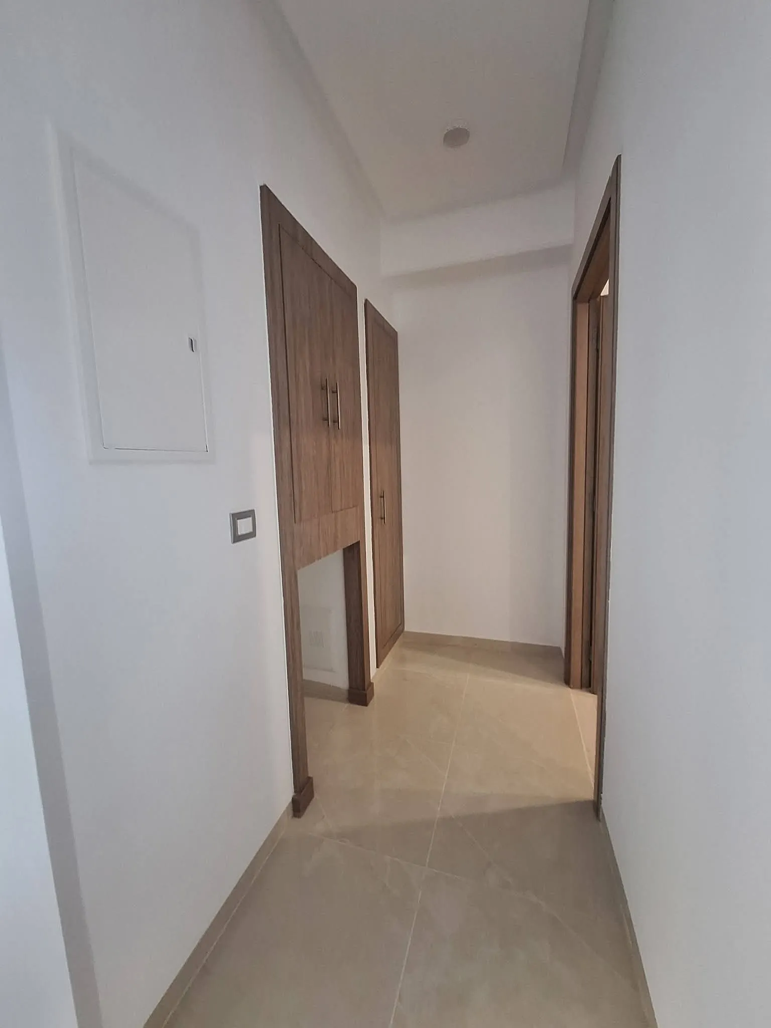 À VENDRE – Appartement S+2 pieds dans l’eau à Chatt Mariem