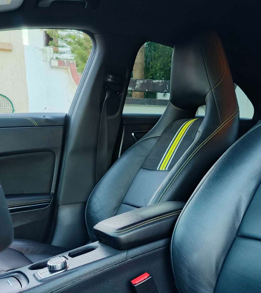 🚘 Mercedes CLA 200 