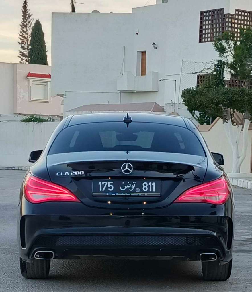 🚘 Mercedes CLA 200 