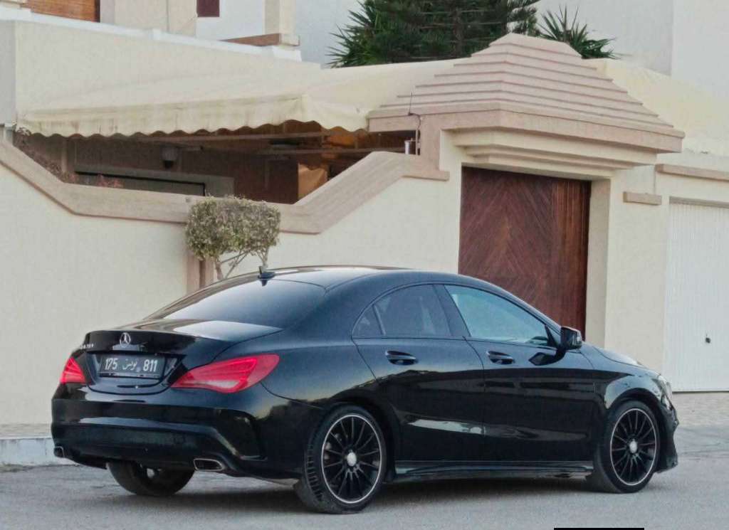 🚘 Mercedes CLA 200 
