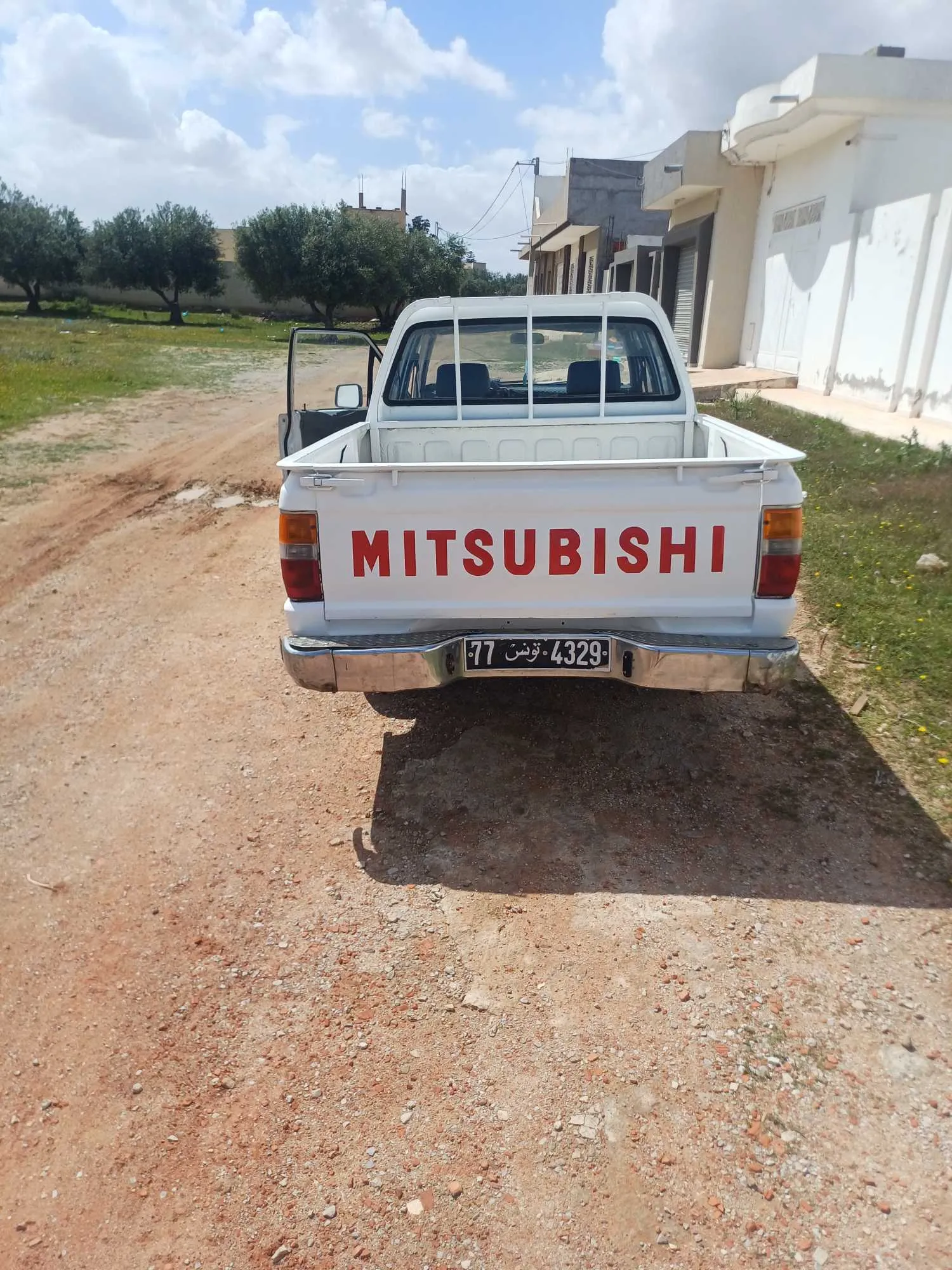 Mutsibishi l200 10ch 56034696