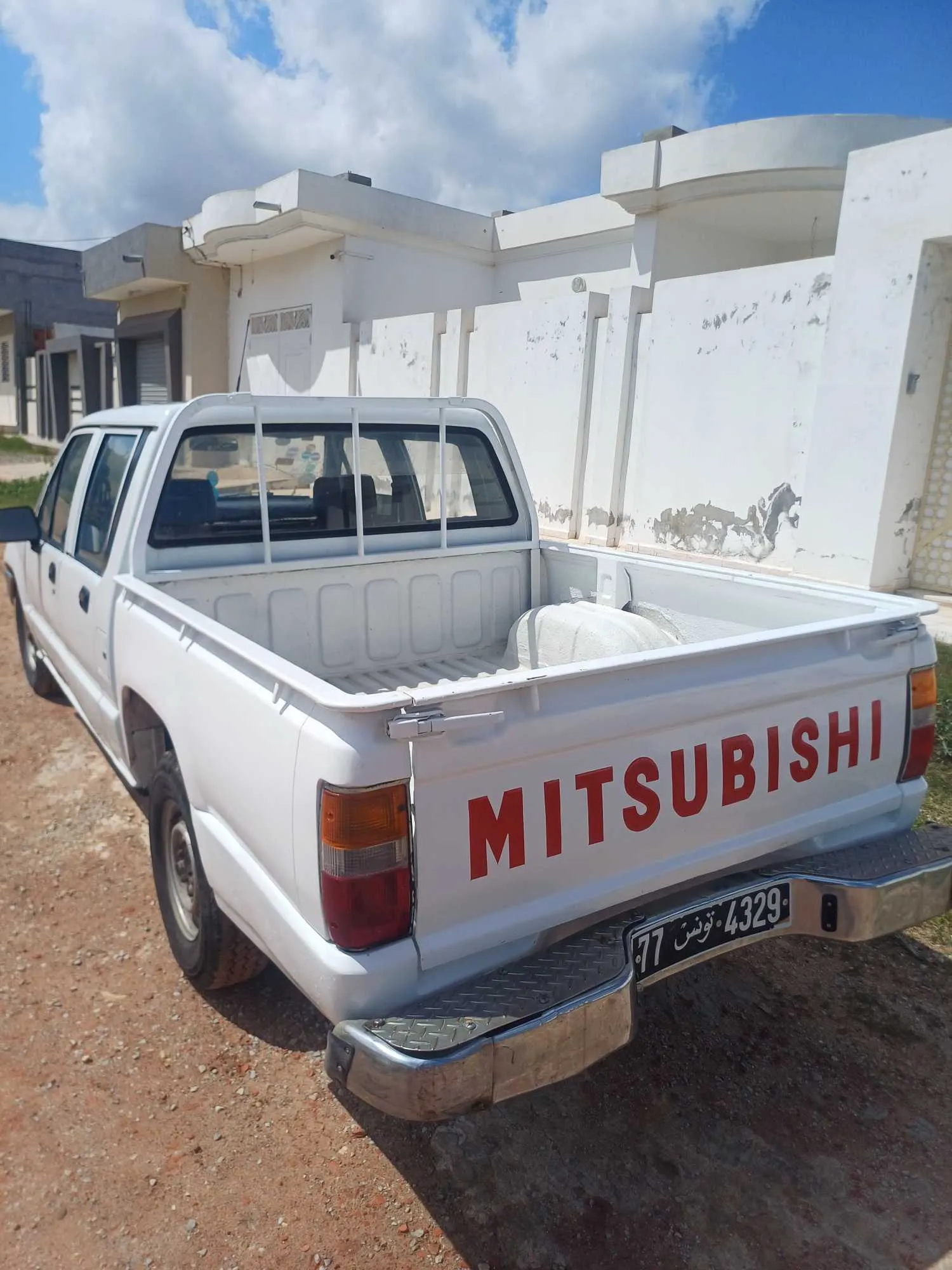 Mutsibishi l200 10ch 56034696