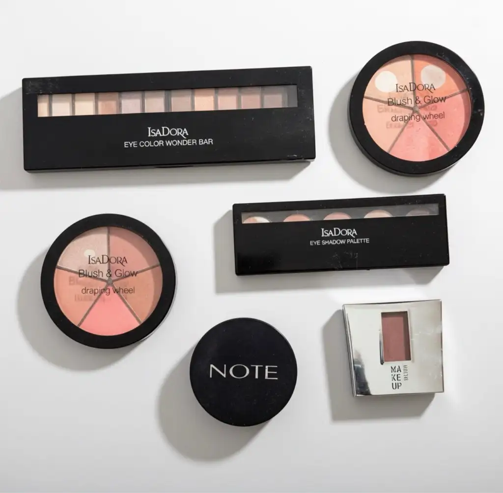 Lot maquillage 6 articles