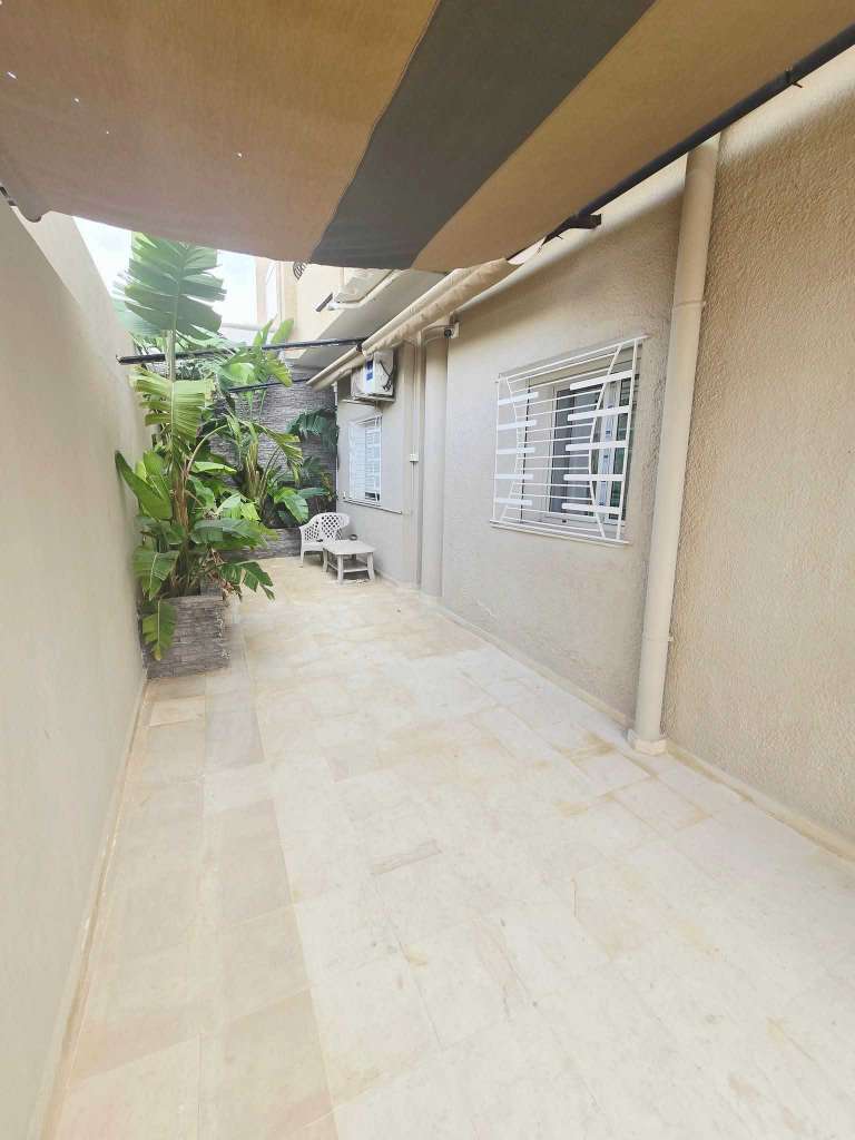 Rez chausser  s2 180 m2 à hammam sousse 