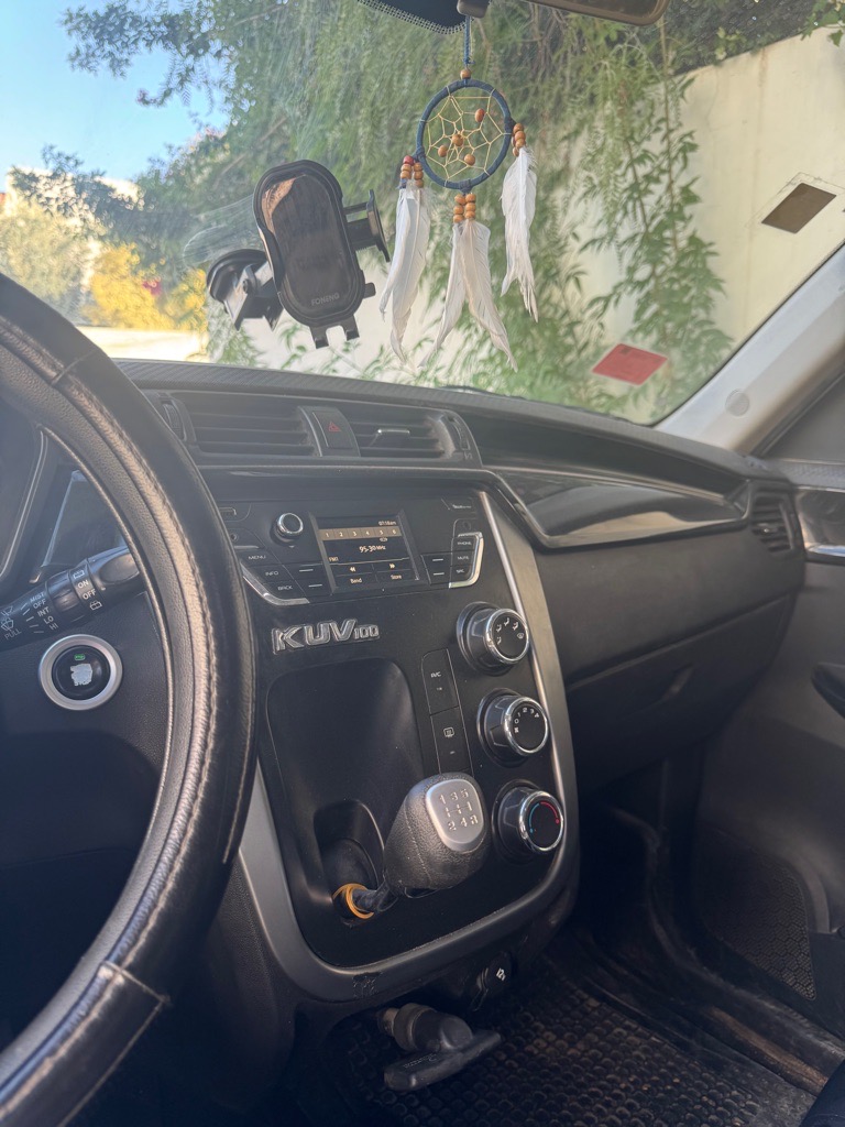 A vendre : « MAHINDRA KUV100 K8