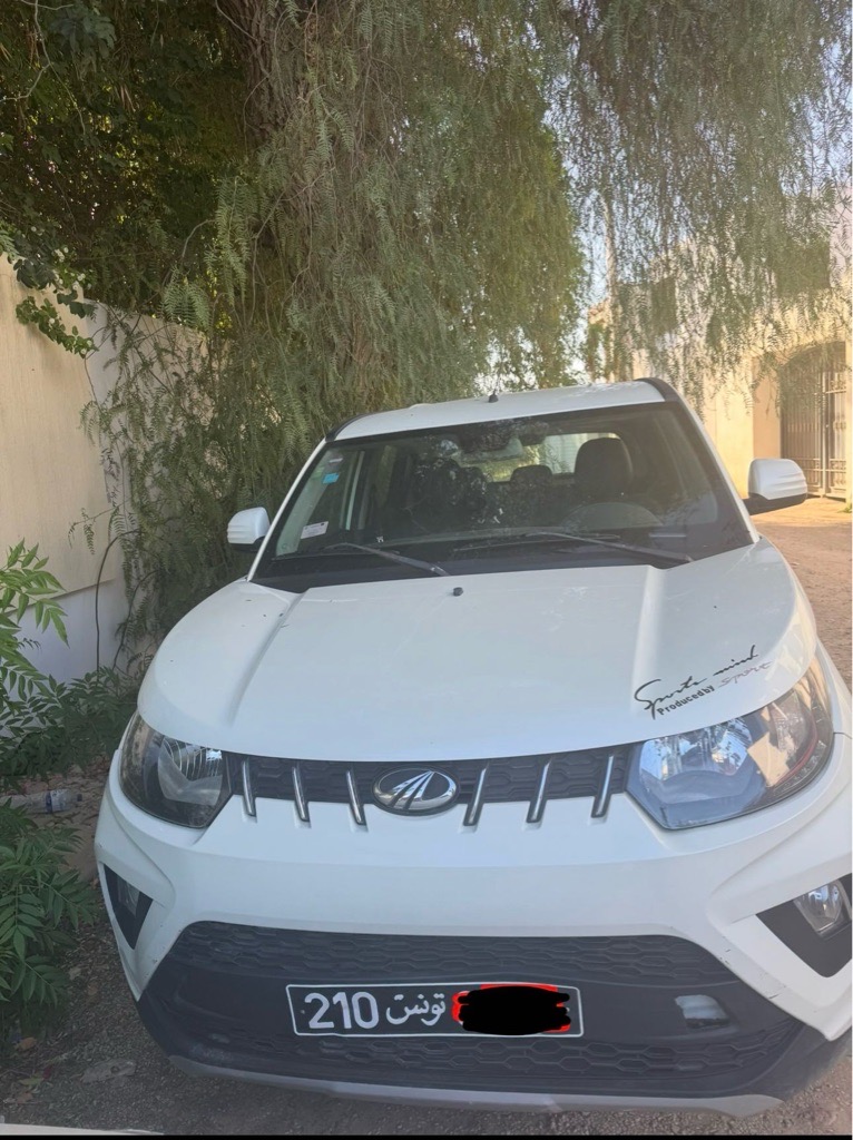 A vendre : « MAHINDRA KUV100 K8